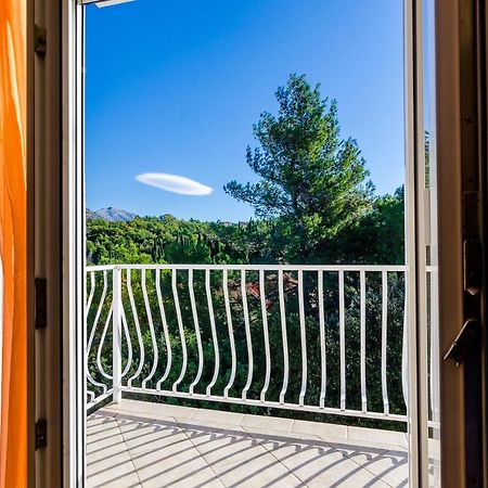 Apartments Zrno 챠브타트 외부 사진