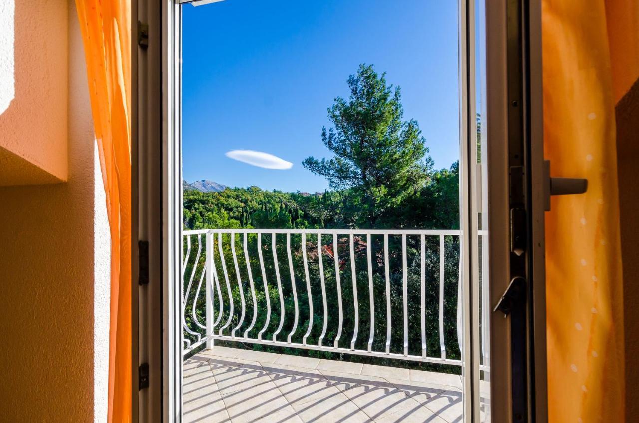 Apartments Zrno 챠브타트 외부 사진