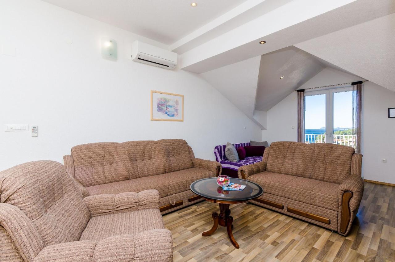 Apartments Zrno 챠브타트 외부 사진