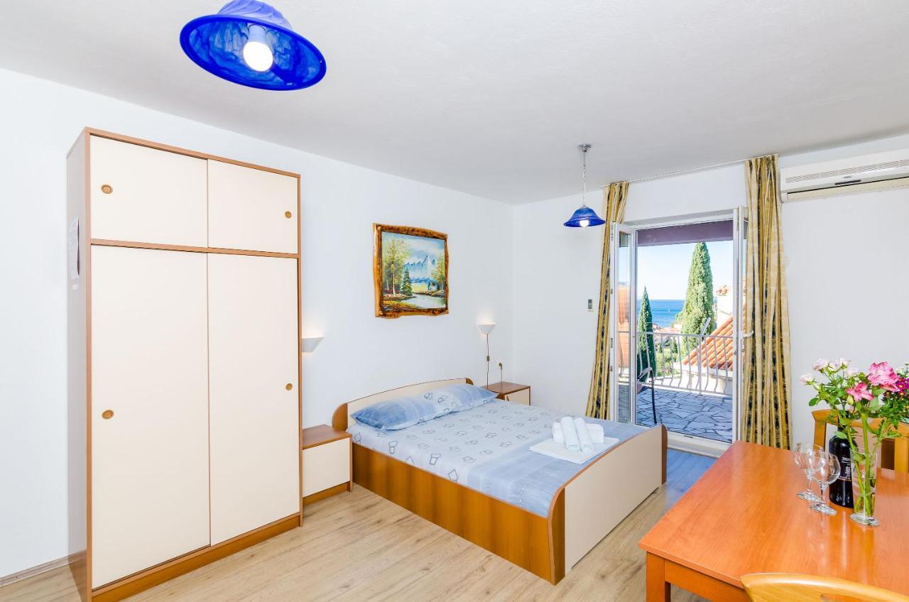 Apartments Zrno 챠브타트 외부 사진