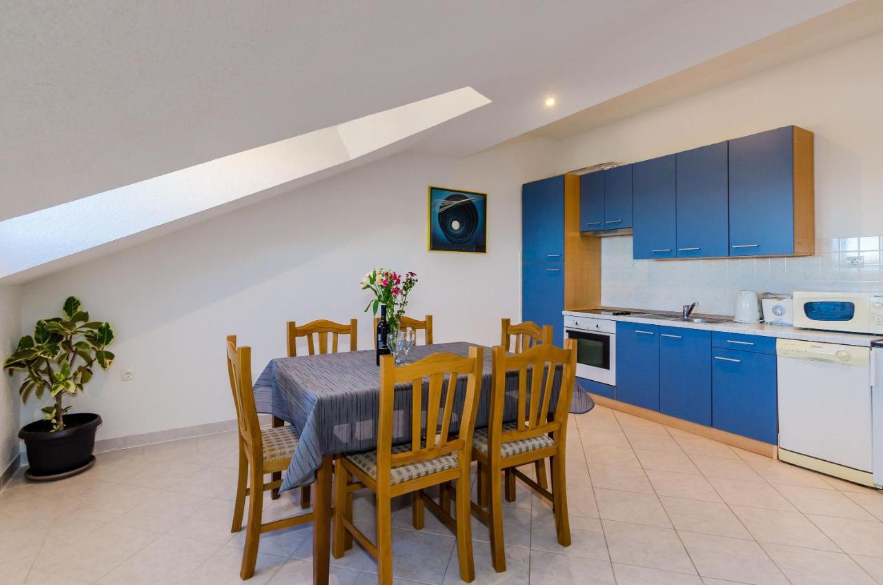 Apartments Zrno 챠브타트 외부 사진