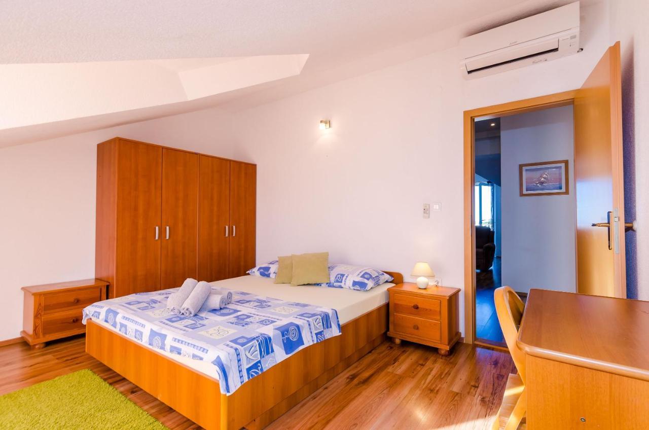 Apartments Zrno 챠브타트 외부 사진